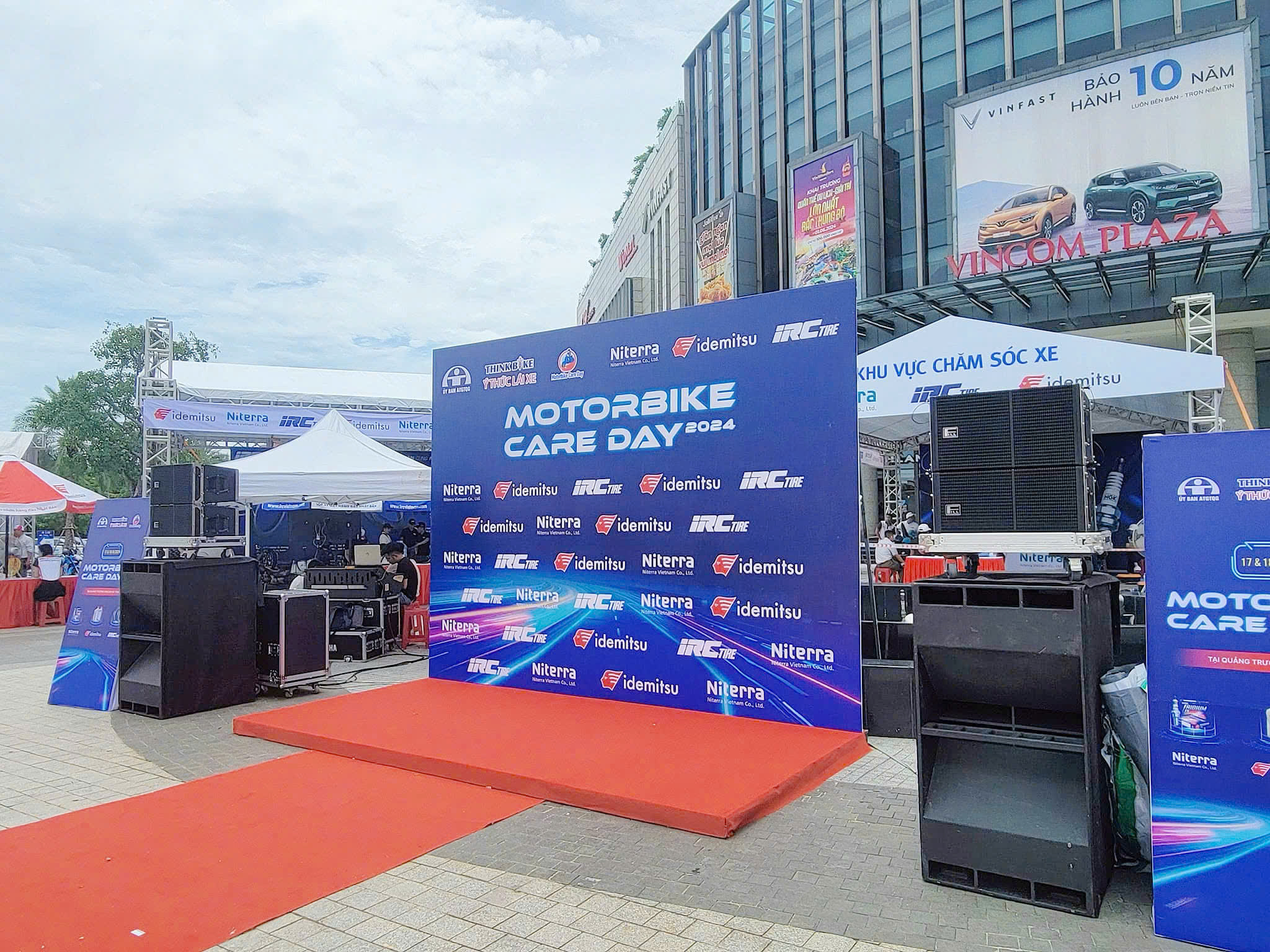 Sân khấu ngoài trời