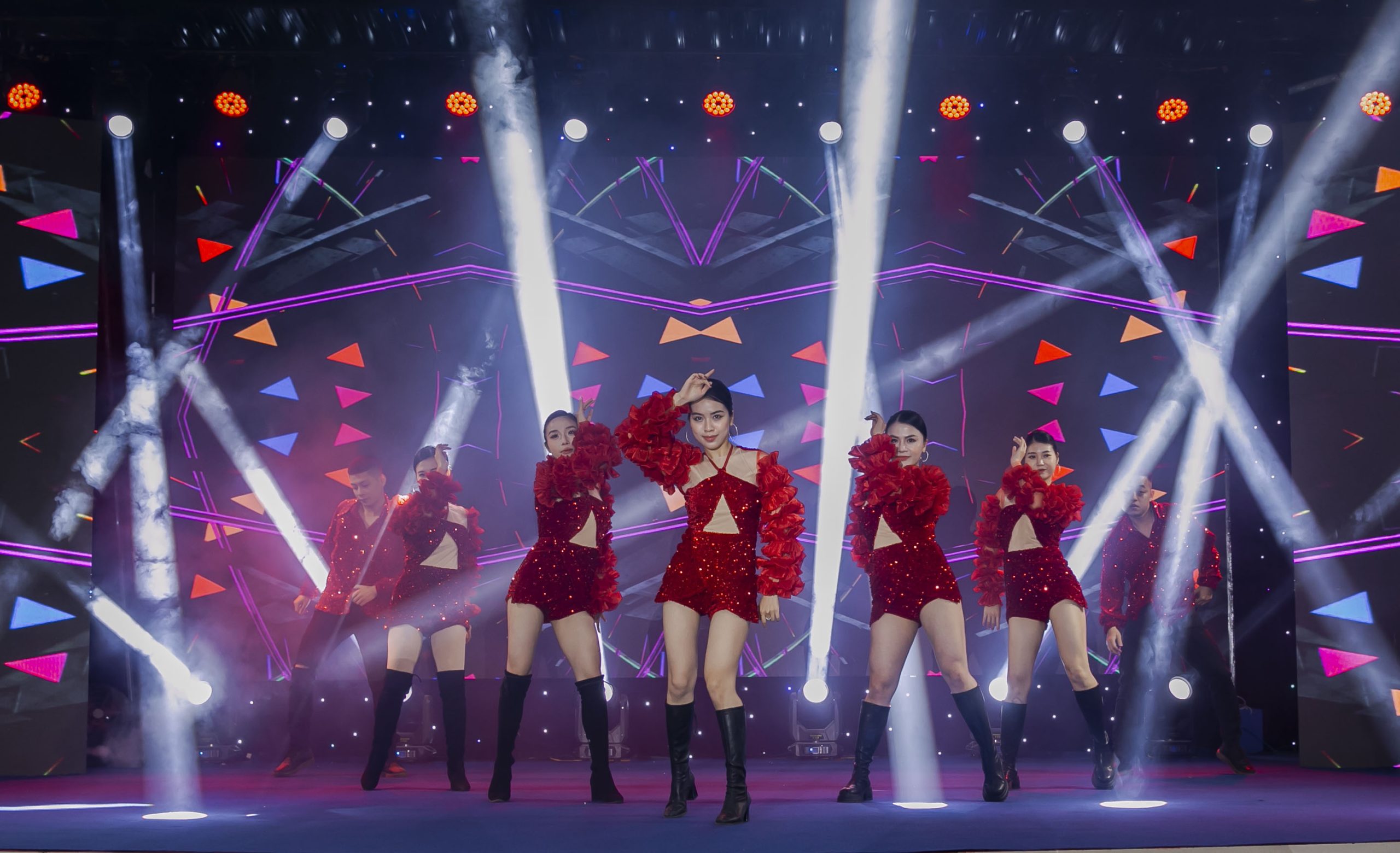 Ưu điểm khi thuê nhóm nhảy tại Công ty Tổ Chức Sự Kiện Nghệ An